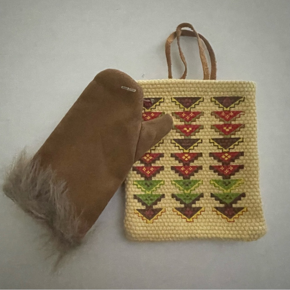 American Girl KAYA Doll replacement Accessory Ceremonial Purse AND mitten